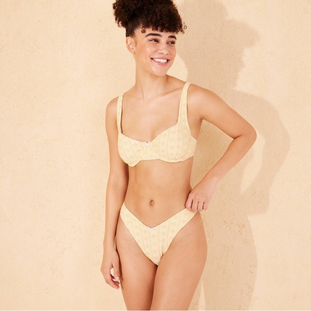 NWT SET • L top M bottom